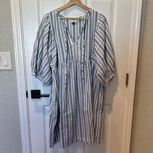 Universal Thread Babydoll puff sleeve dress in stripes XL